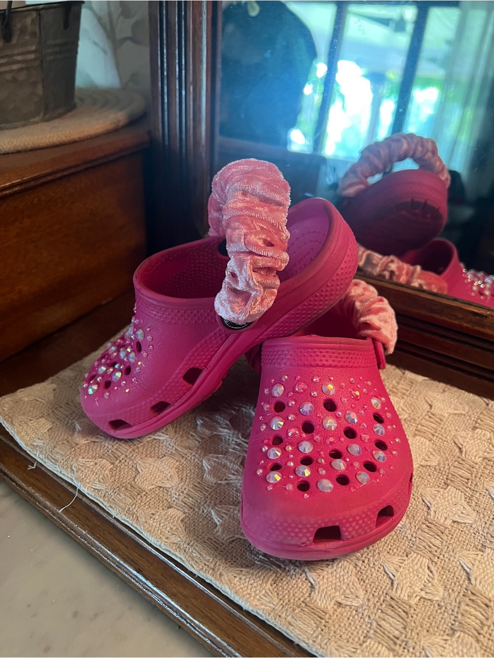 CROCS Classic‎ UPCYCLED and CUSTOM Rhinestoned Slip On Clogs Pink Girl's Size 9